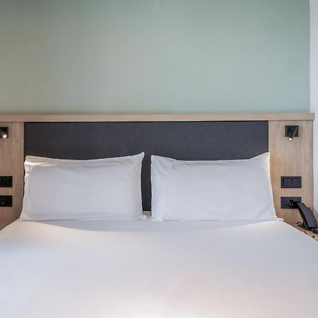 Hotel Mistral St Julian'S, Affiliated By Melia Сент Джулианс Экстерьер фото