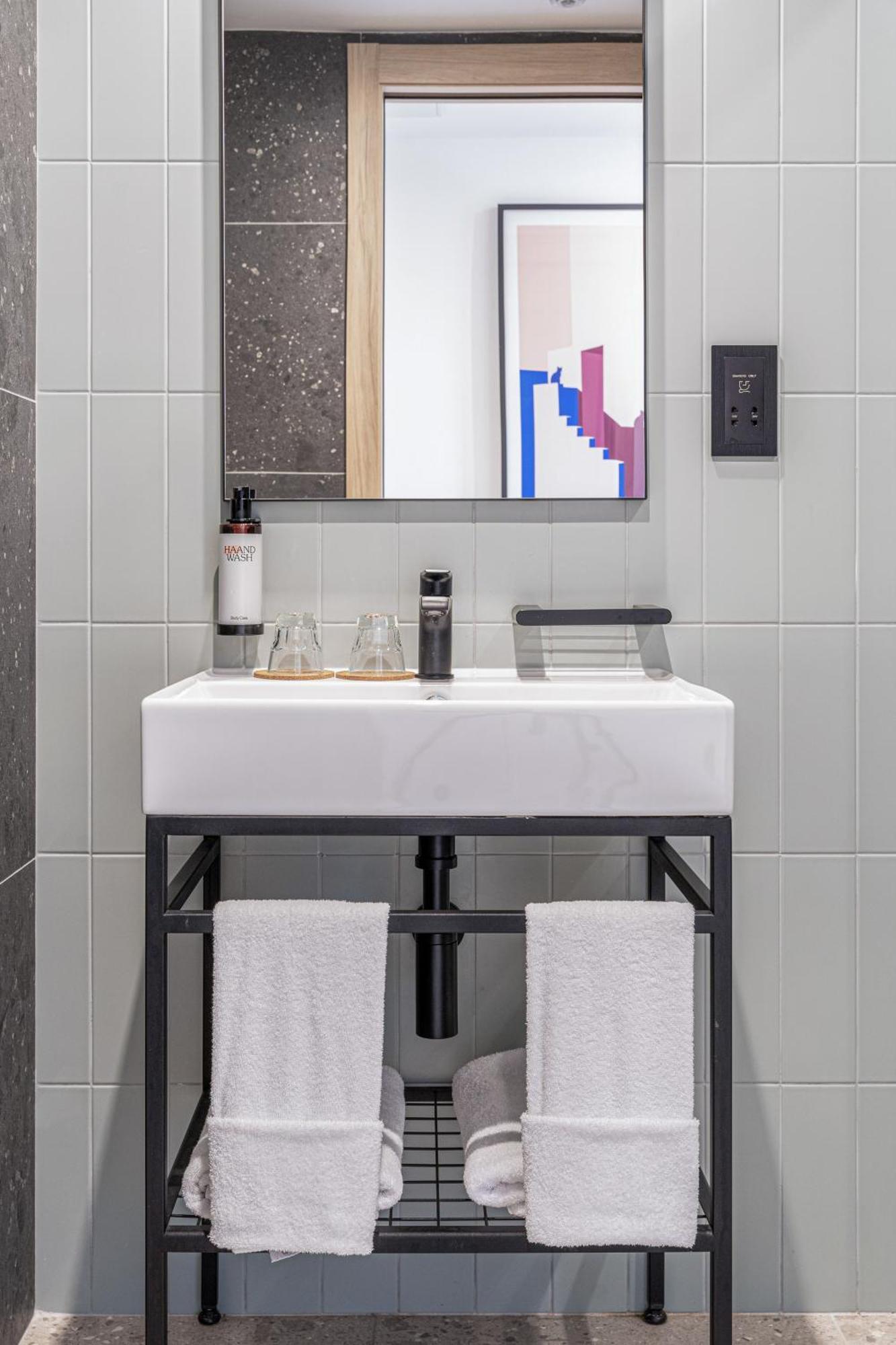 Hotel Mistral St Julian'S, Affiliated By Melia Сент Джулианс Экстерьер фото