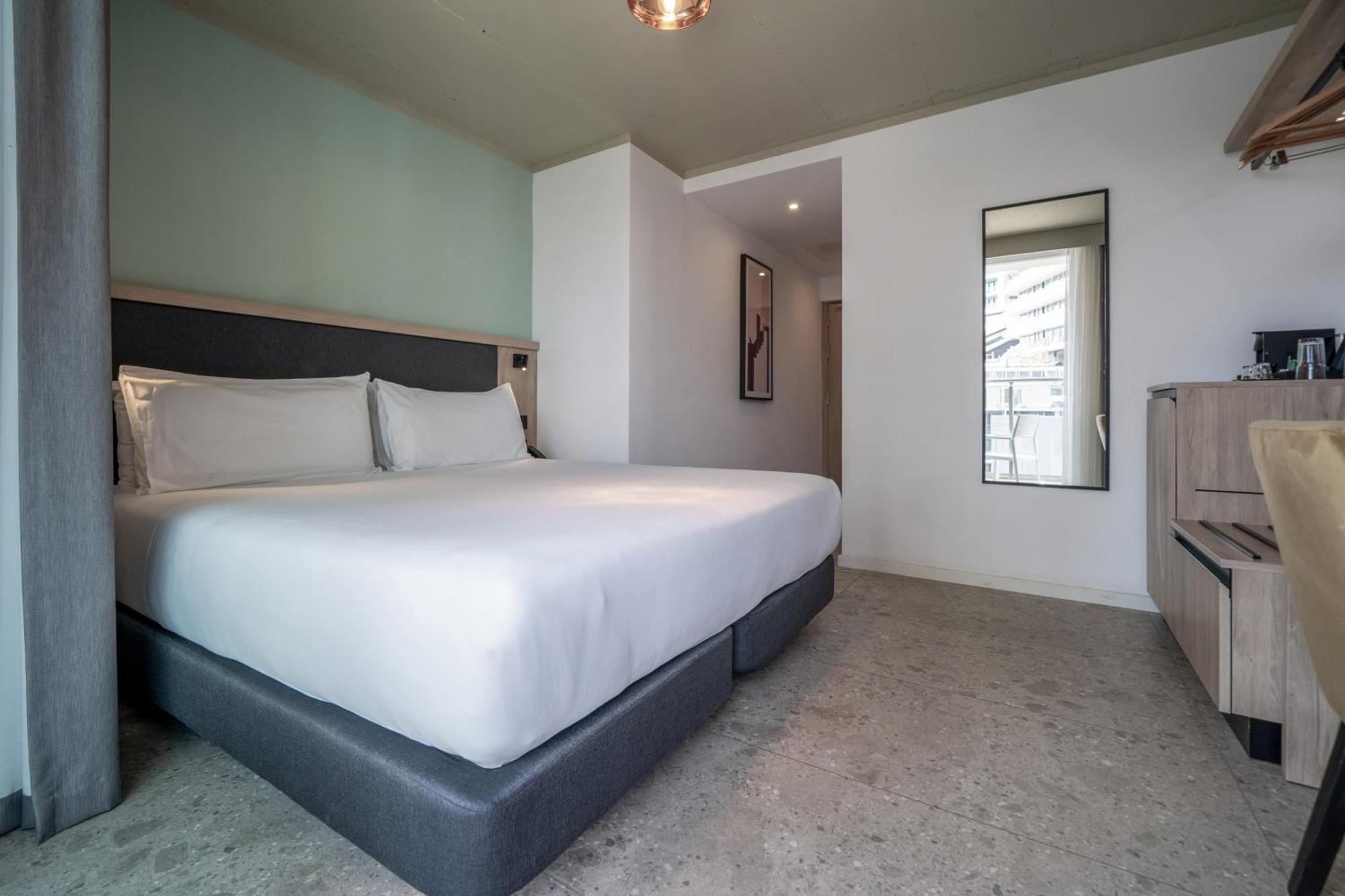 Hotel Mistral St Julian'S, Affiliated By Melia Сент Джулианс Экстерьер фото