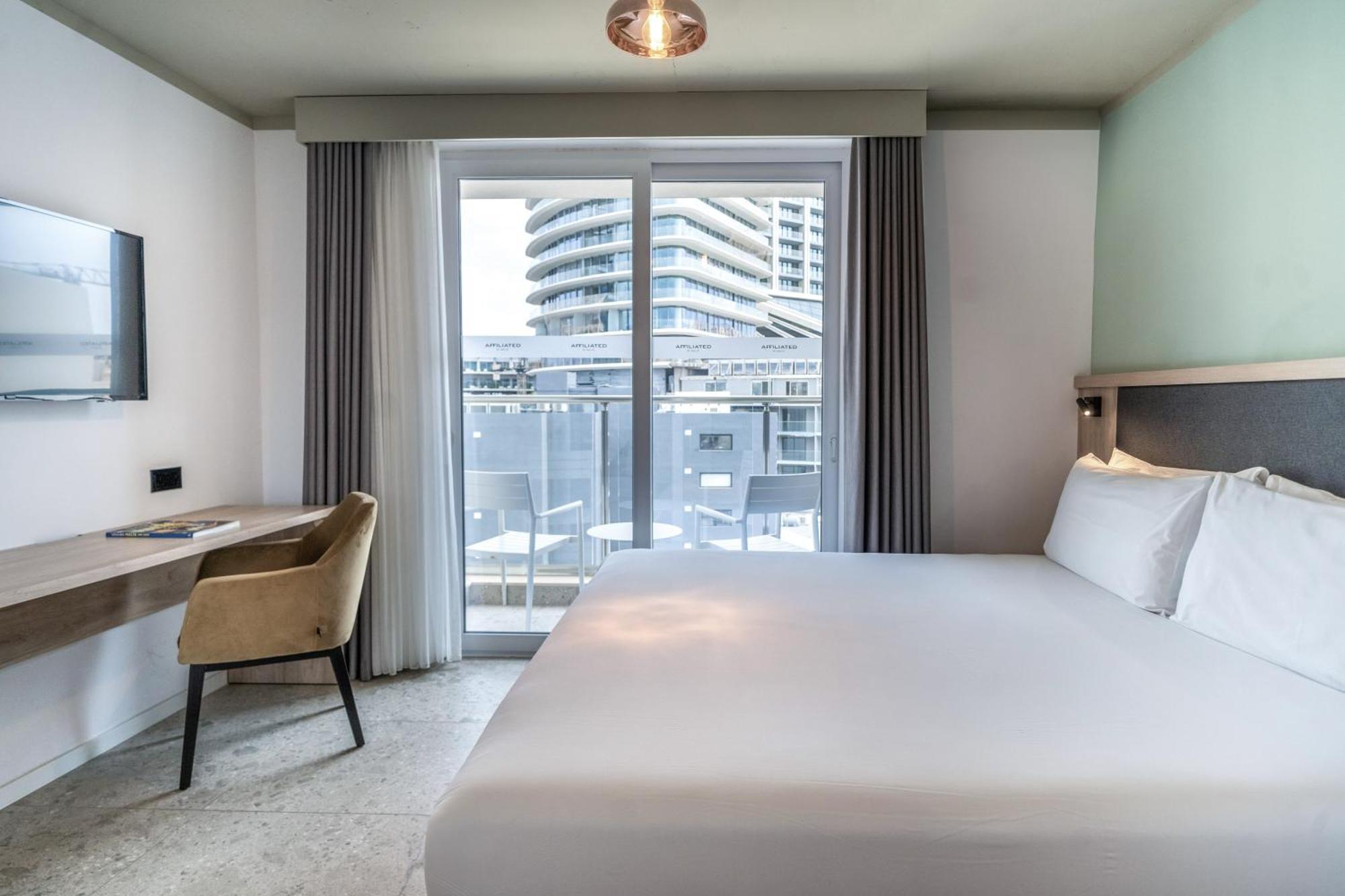 Hotel Mistral St Julian'S, Affiliated By Melia Сент Джулианс Экстерьер фото