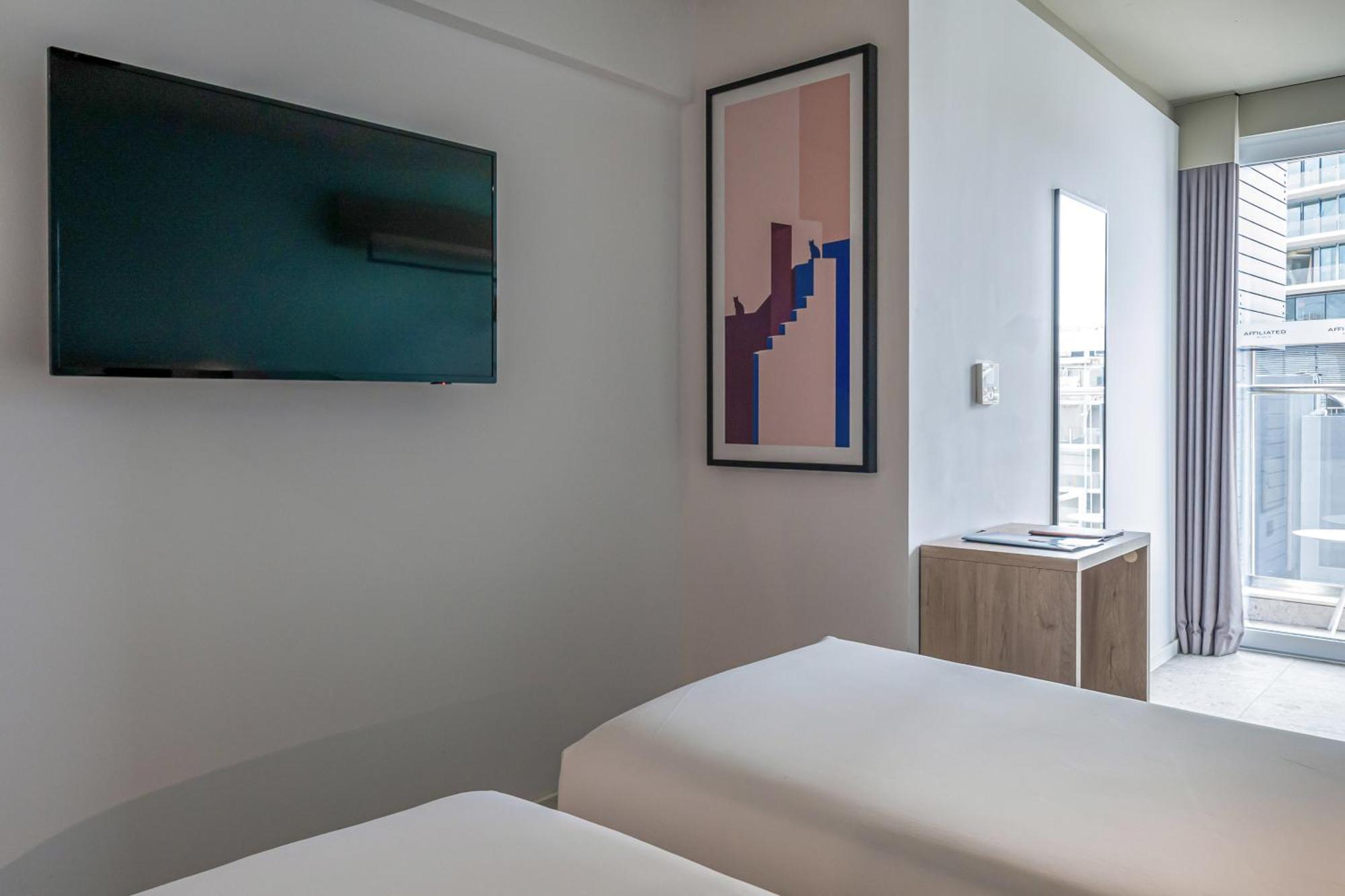 Hotel Mistral St Julian'S, Affiliated By Melia Сент Джулианс Экстерьер фото